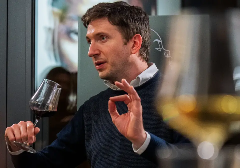 Begrüßung und Vorstellung bei einer Weinprobe