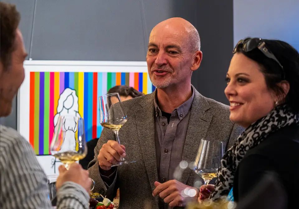 Entspannter Empfang bei einem Wine Tasting