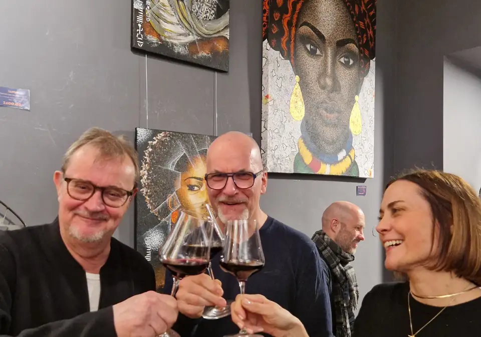 Gemeinsamer Abend mit Wein und Kunst