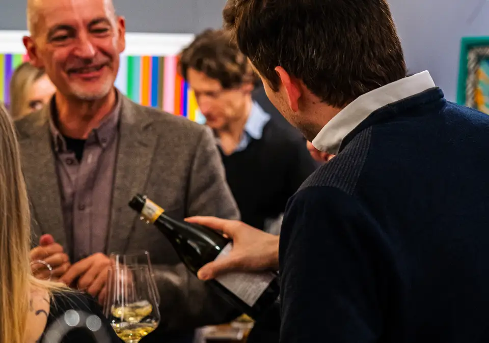 Gemeinsames Wine Tasting für Teams