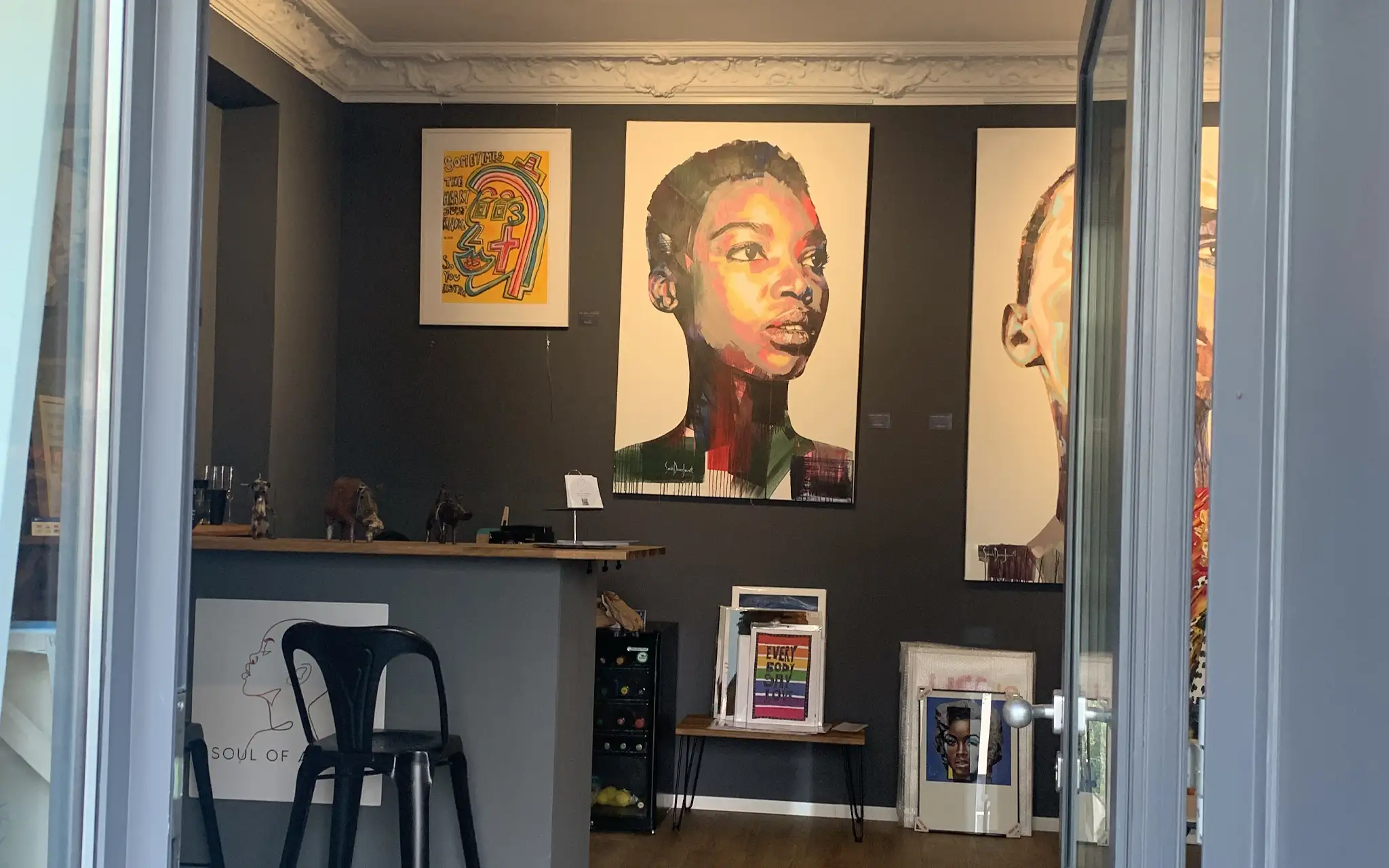 Kunstgalerie SOUL OF AFRIKA als Ort für Wein, Kunst und Begegnung